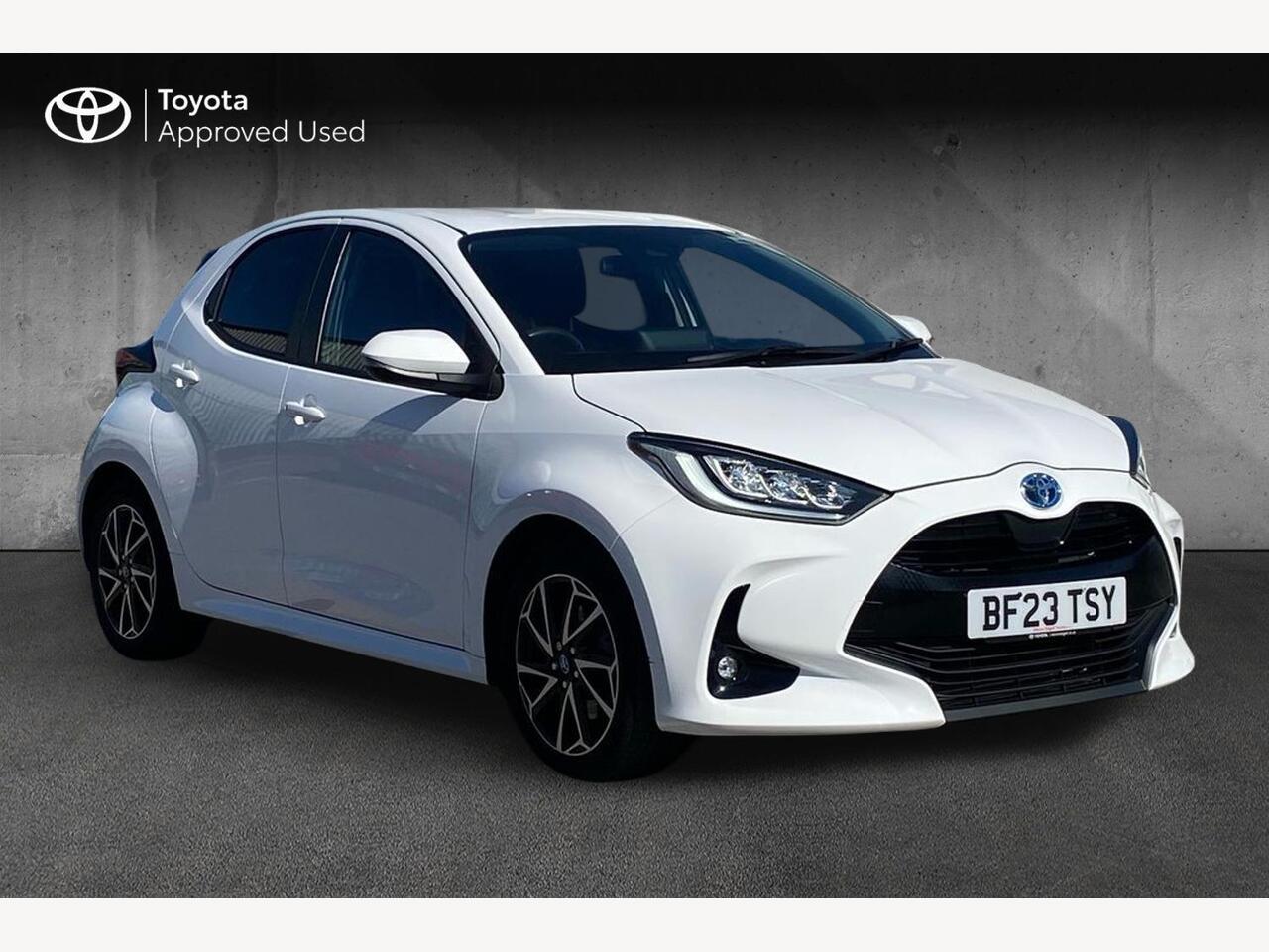 Main listing image - Toyota Yaris