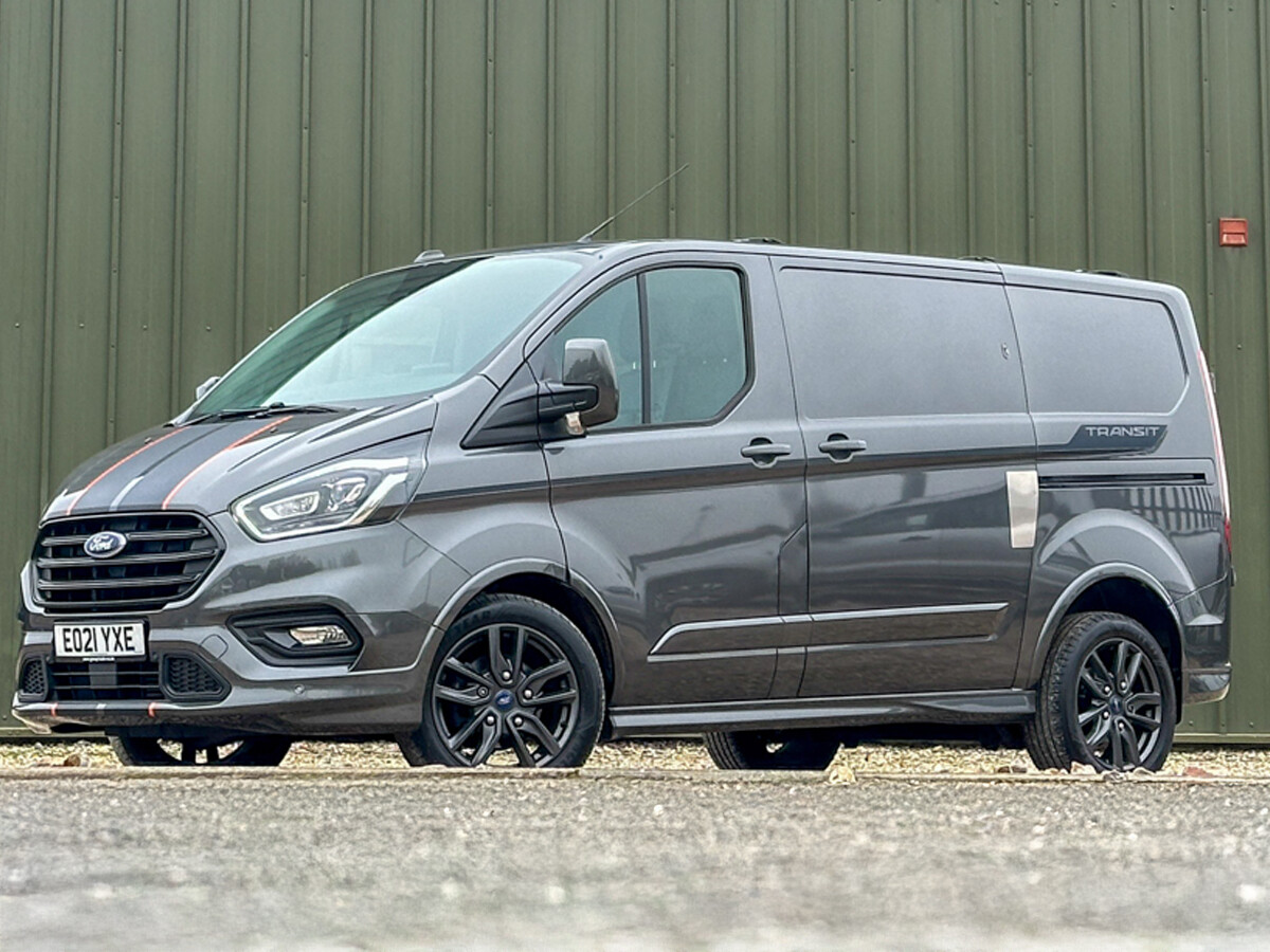 Main listing image - Ford Transit Custom