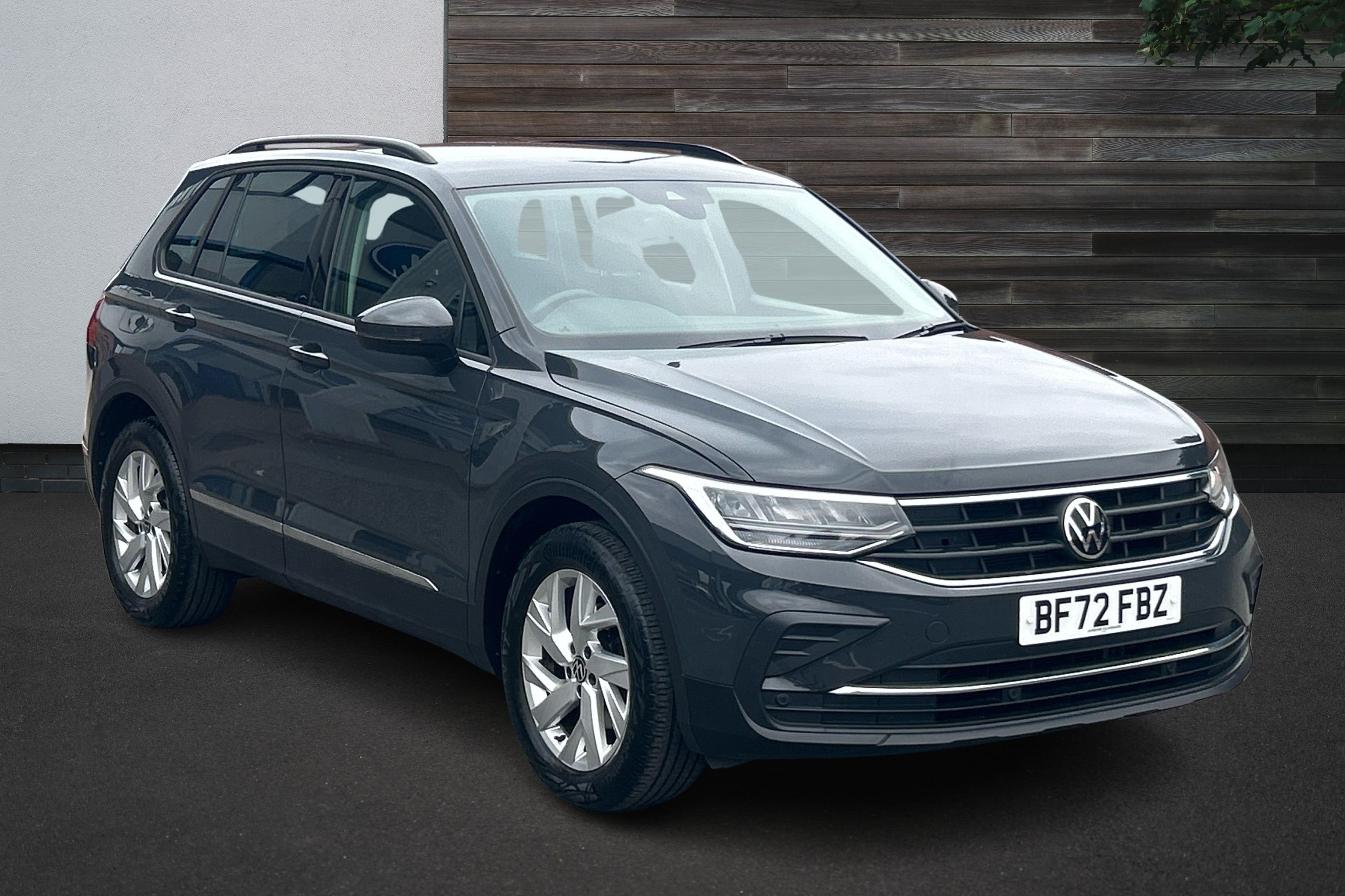 Main listing image - Volkswagen Tiguan