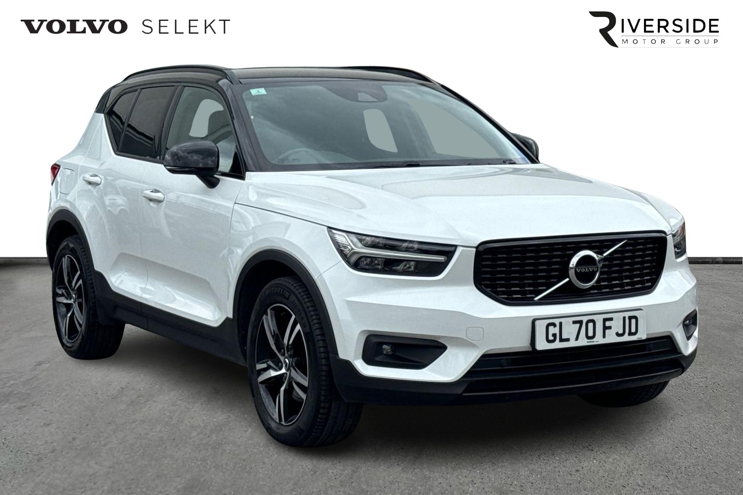 Main listing image - Volvo XC40