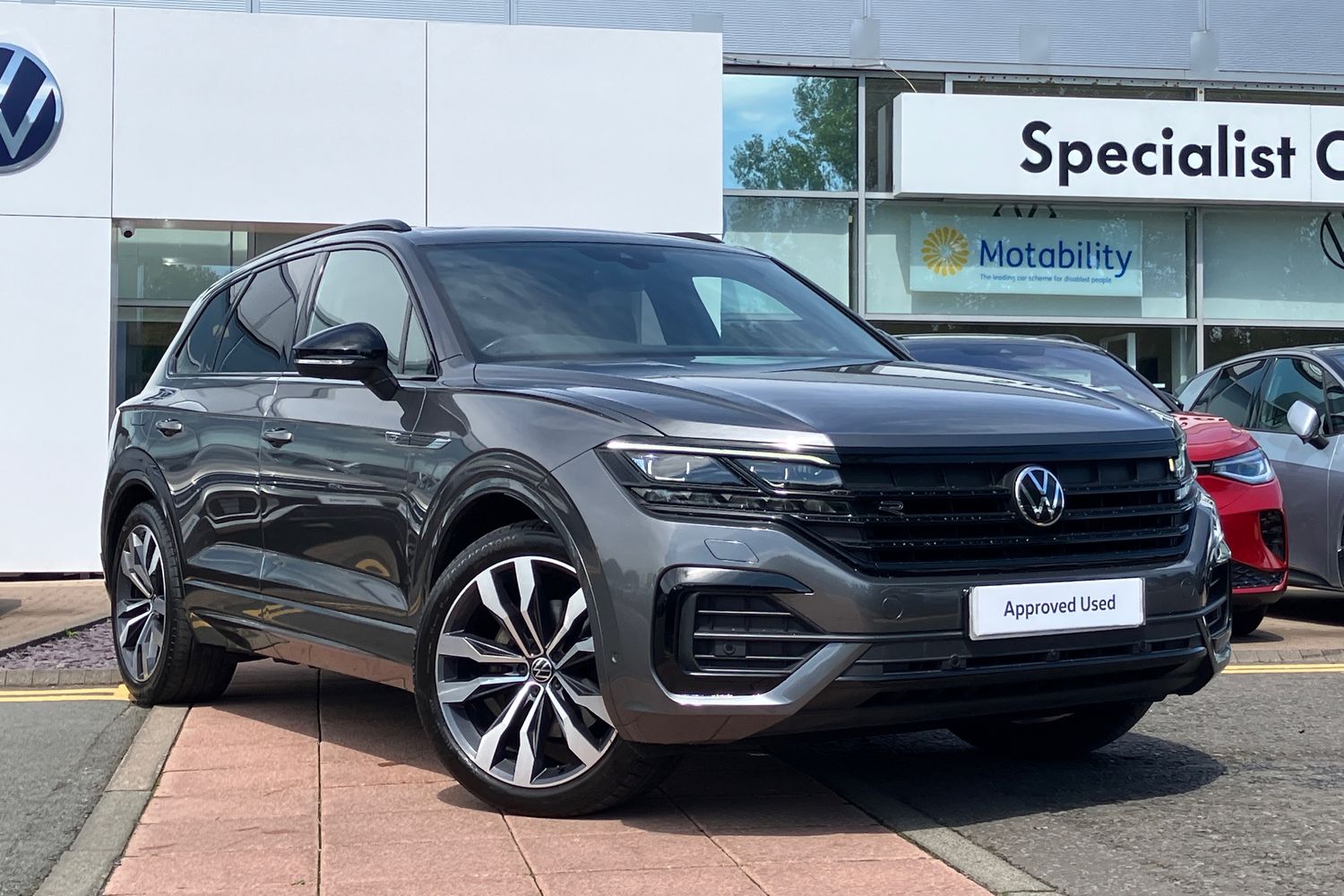 Main listing image - Volkswagen Touareg
