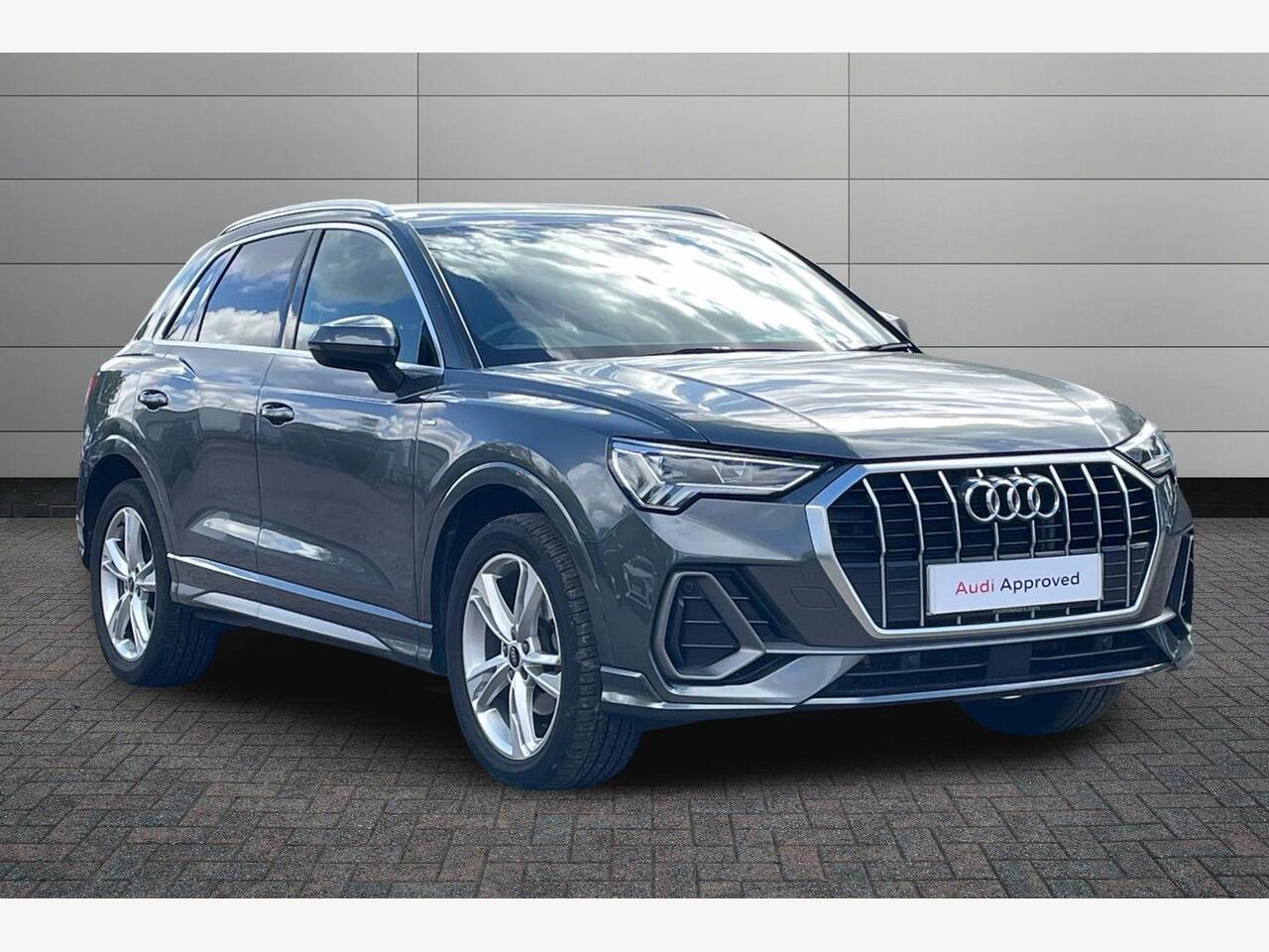 Main listing image - Audi Q3