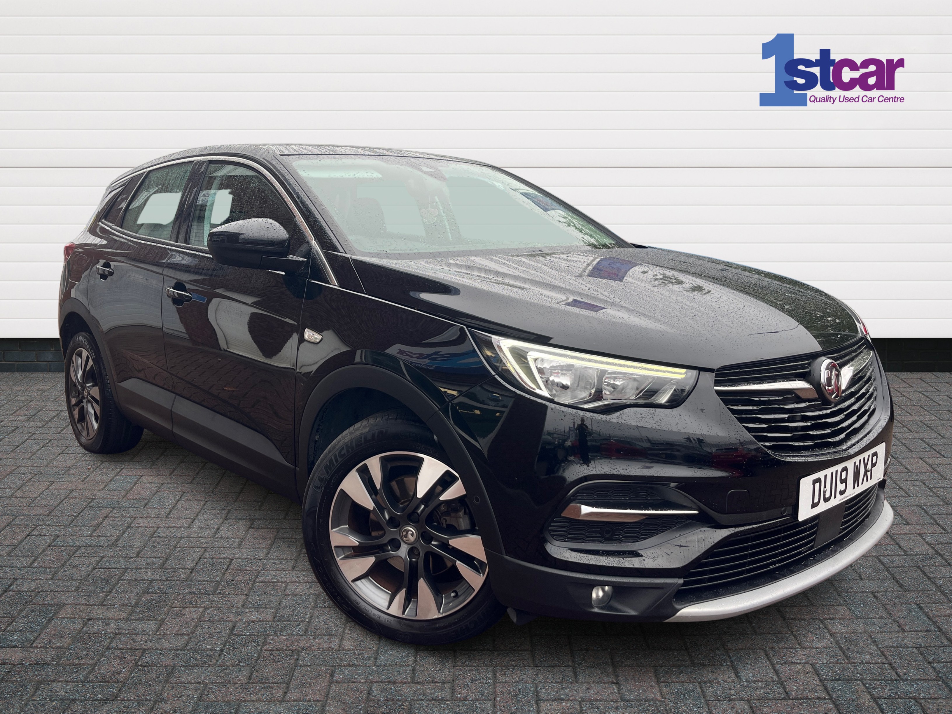 Main listing image - Vauxhall Grandland X