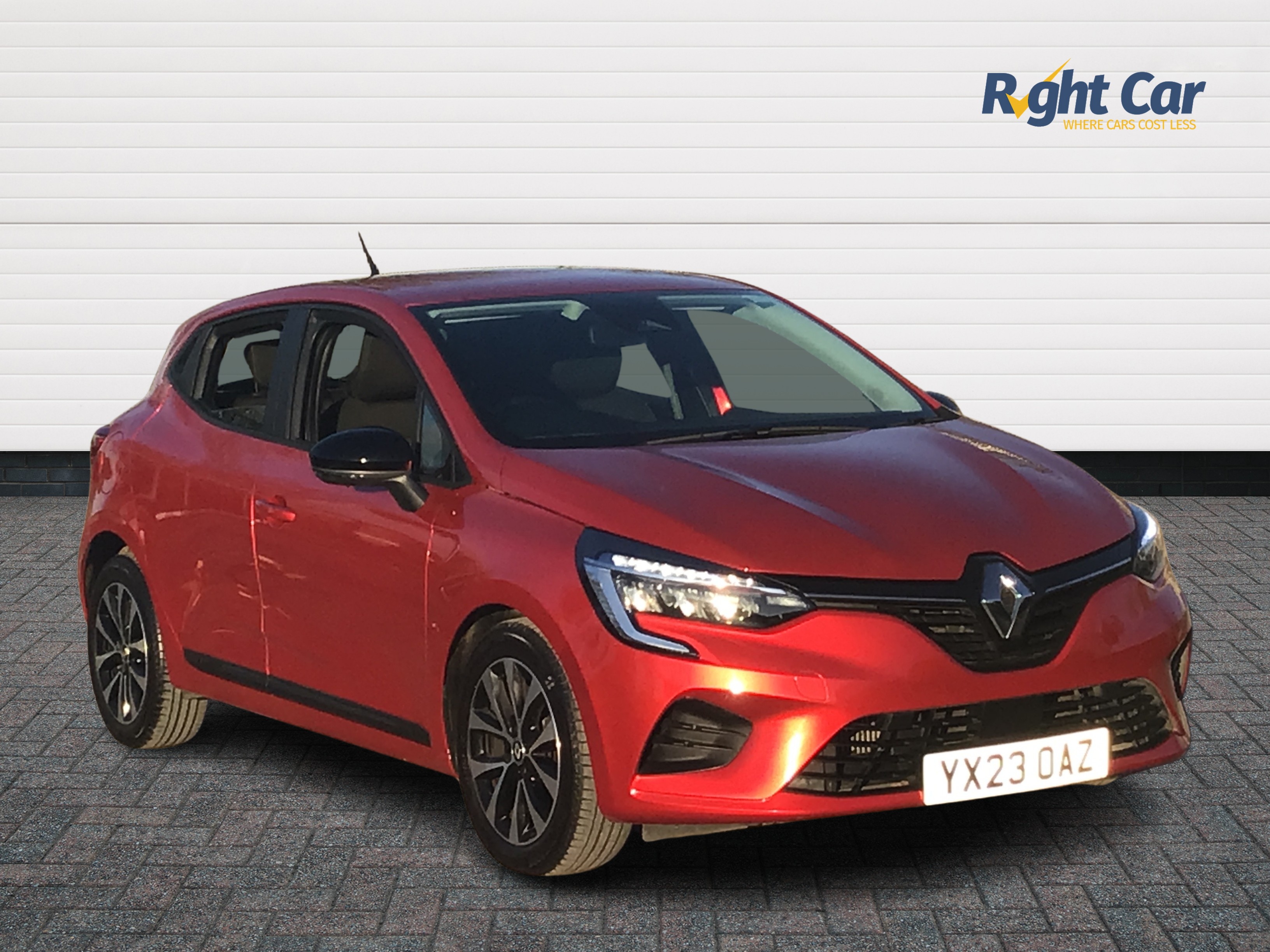 Main listing image - Renault Clio