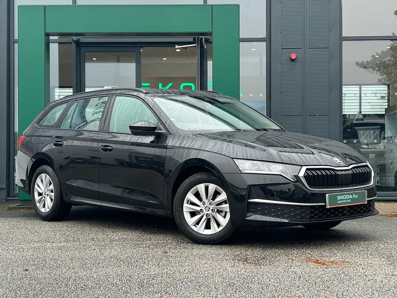 Main listing image - Skoda Octavia Estate