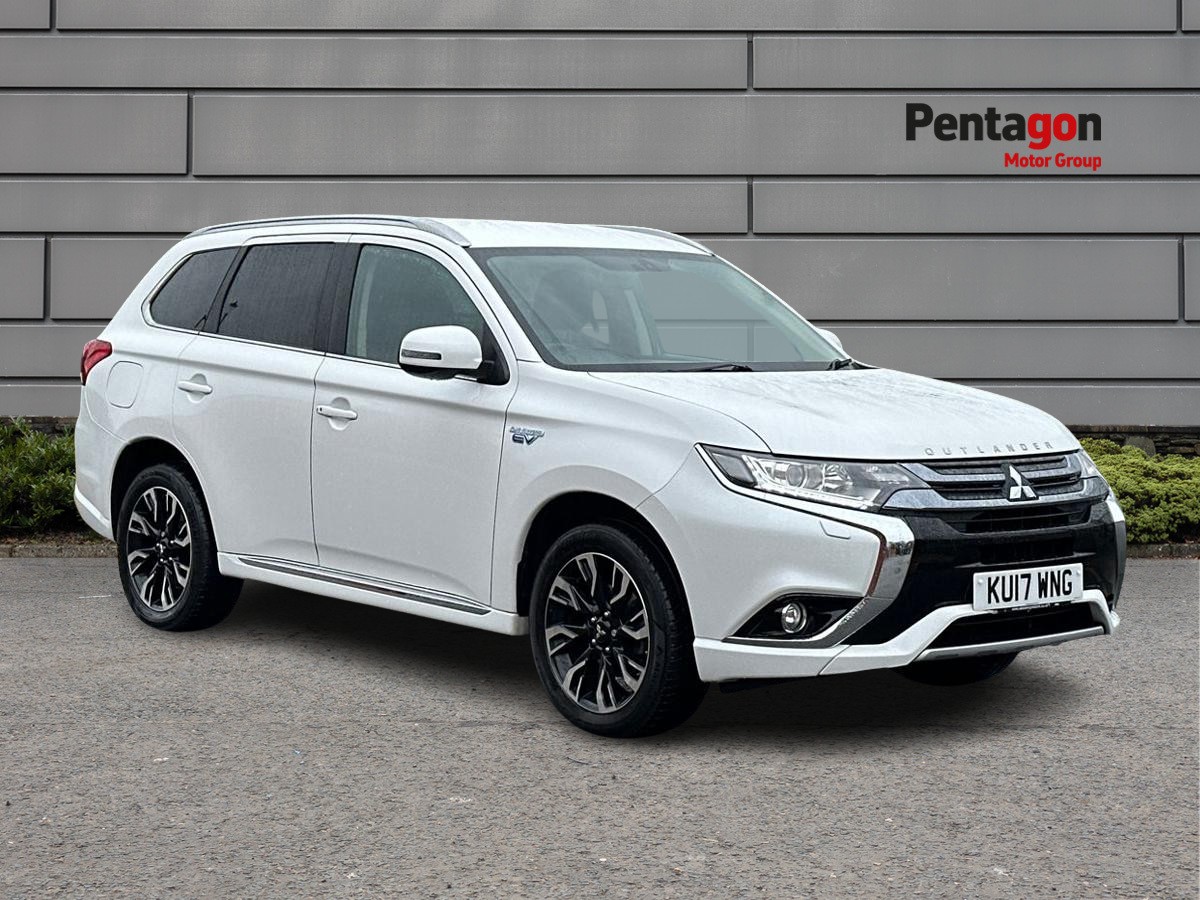 Main listing image - Mitsubishi Outlander