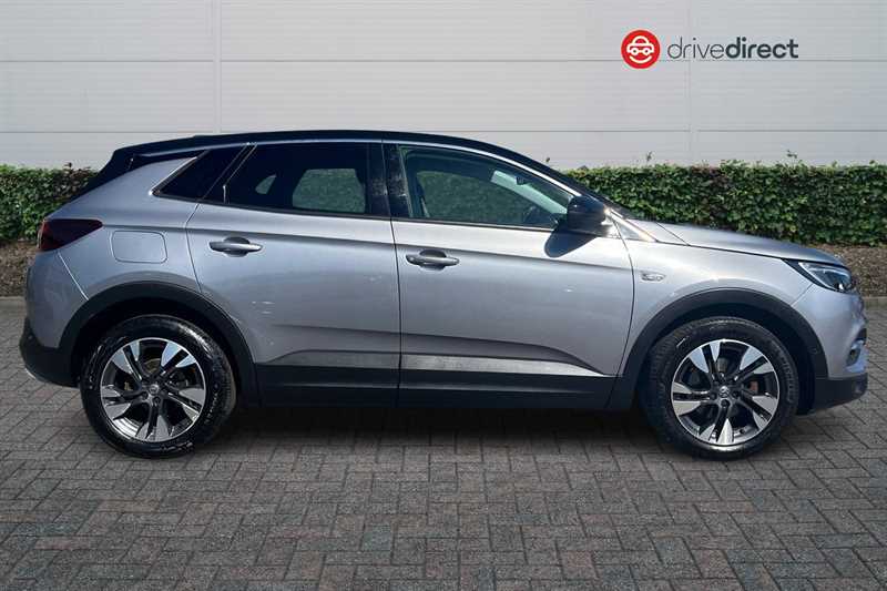 Main listing image - Vauxhall Grandland X