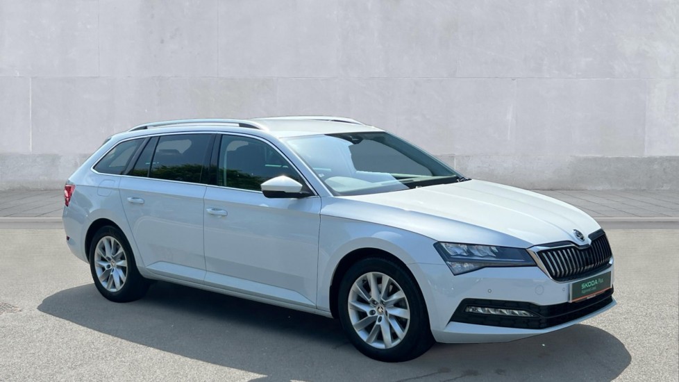 Main listing image - Skoda Superb Estate