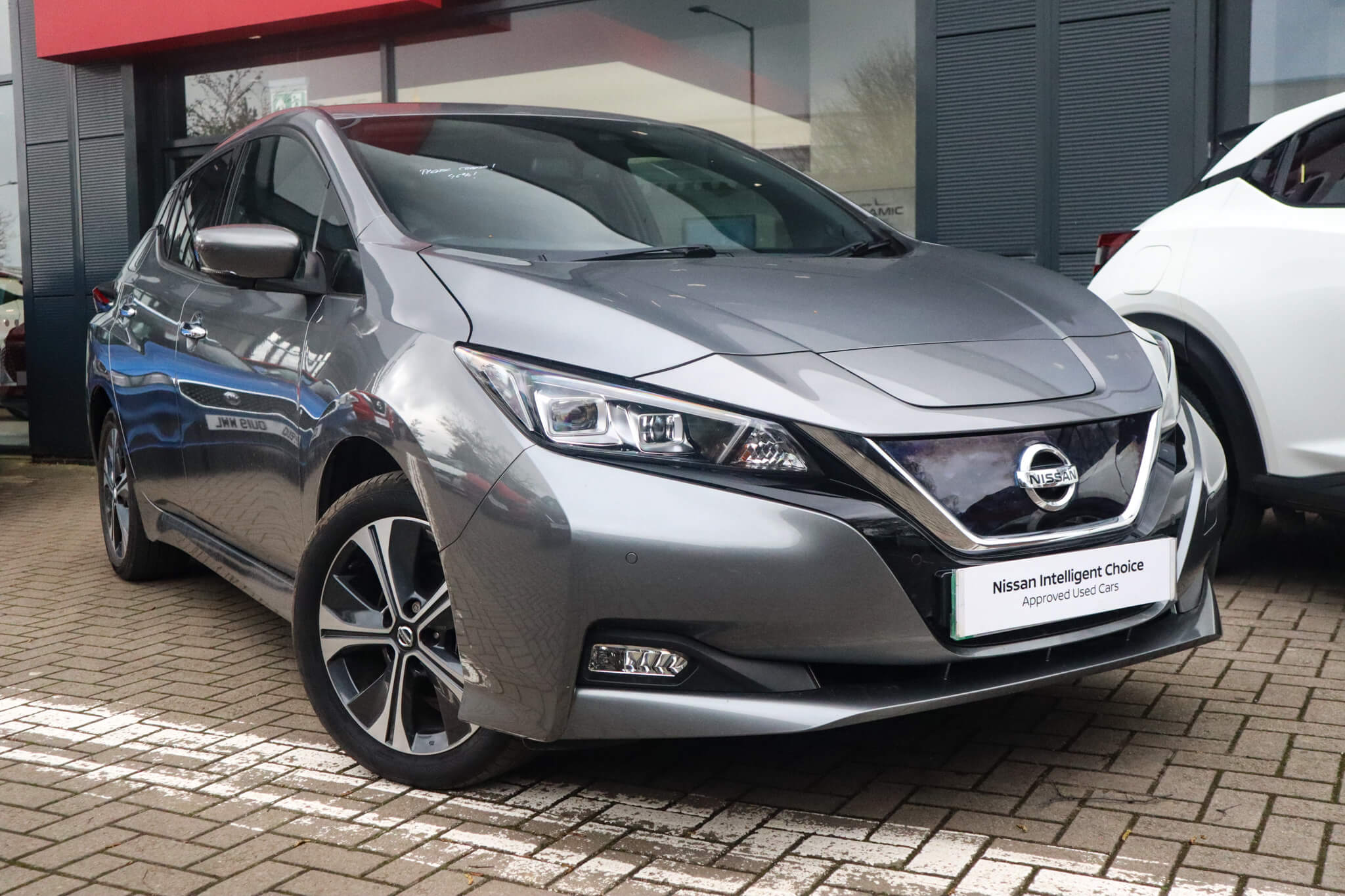 Main listing image - Nissan Leaf