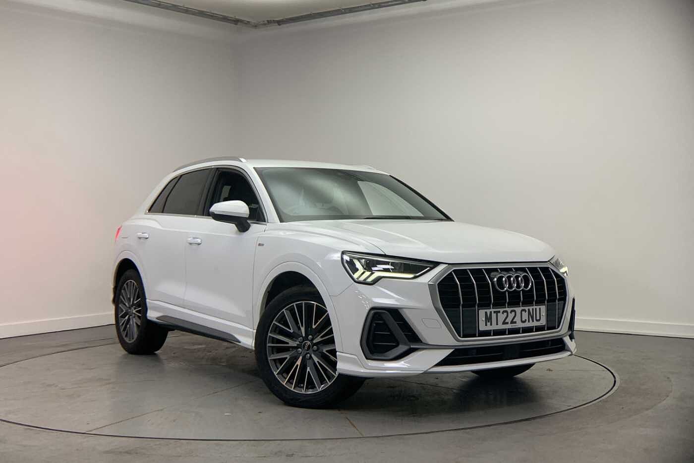 Main listing image - Audi Q3