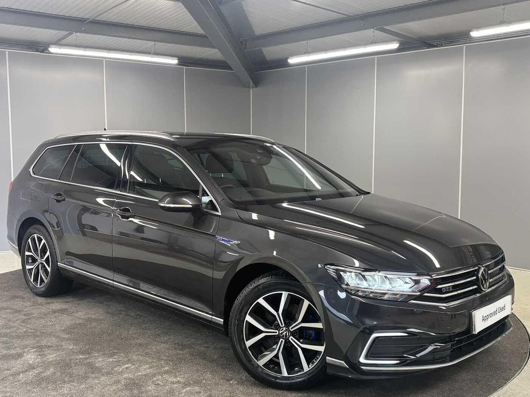 Main listing image - Volkswagen Passat GTE