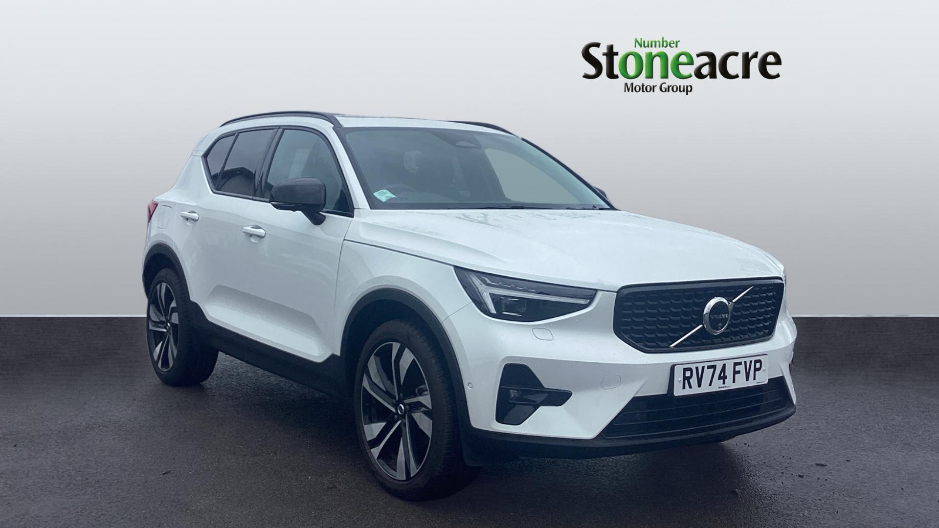 Main listing image - Volvo XC40