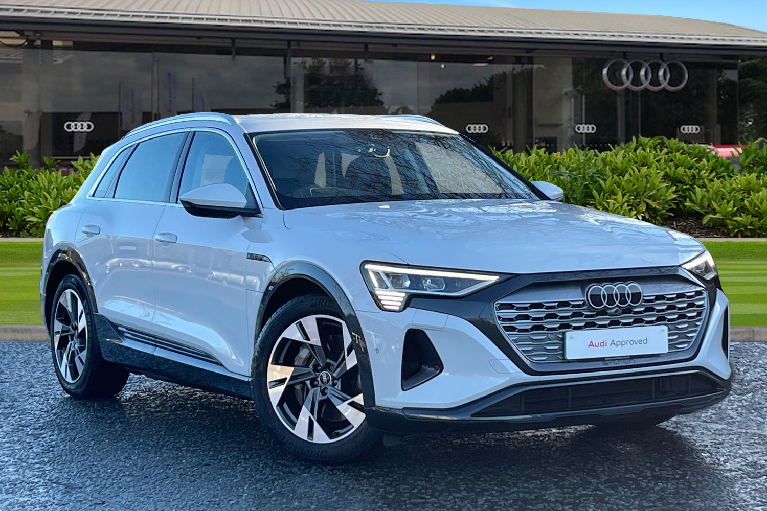 Main listing image - Audi Q8 e-tron