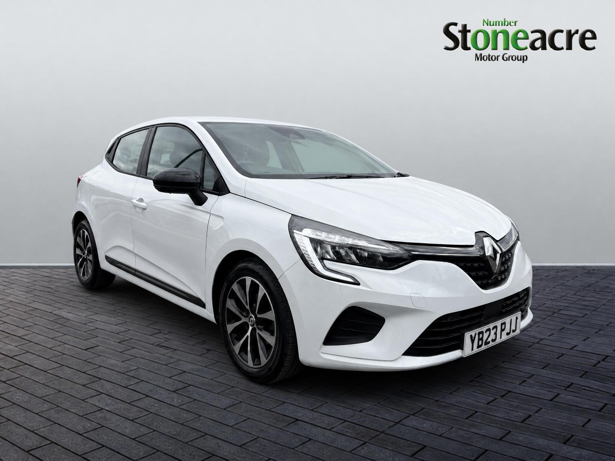 Main listing image - Renault Clio