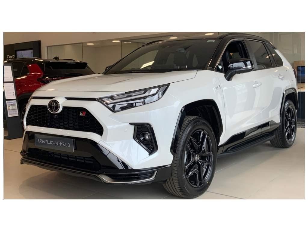 Main listing image - Toyota RAV4