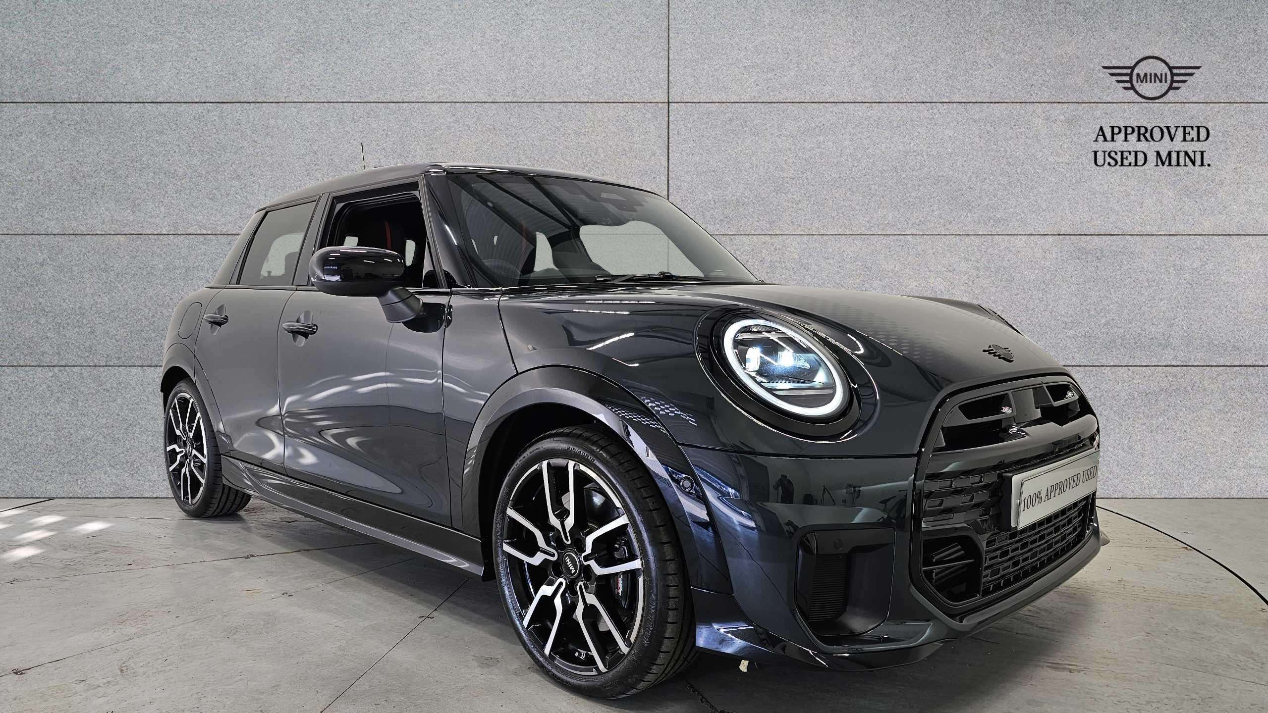 Main listing image - MINI Hatchback 5dr