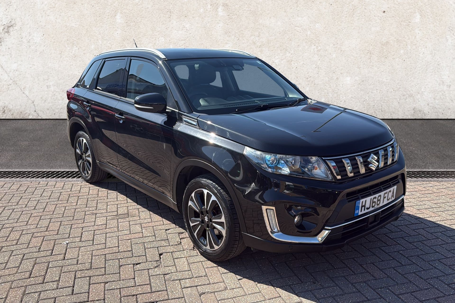 Main listing image - Suzuki Vitara
