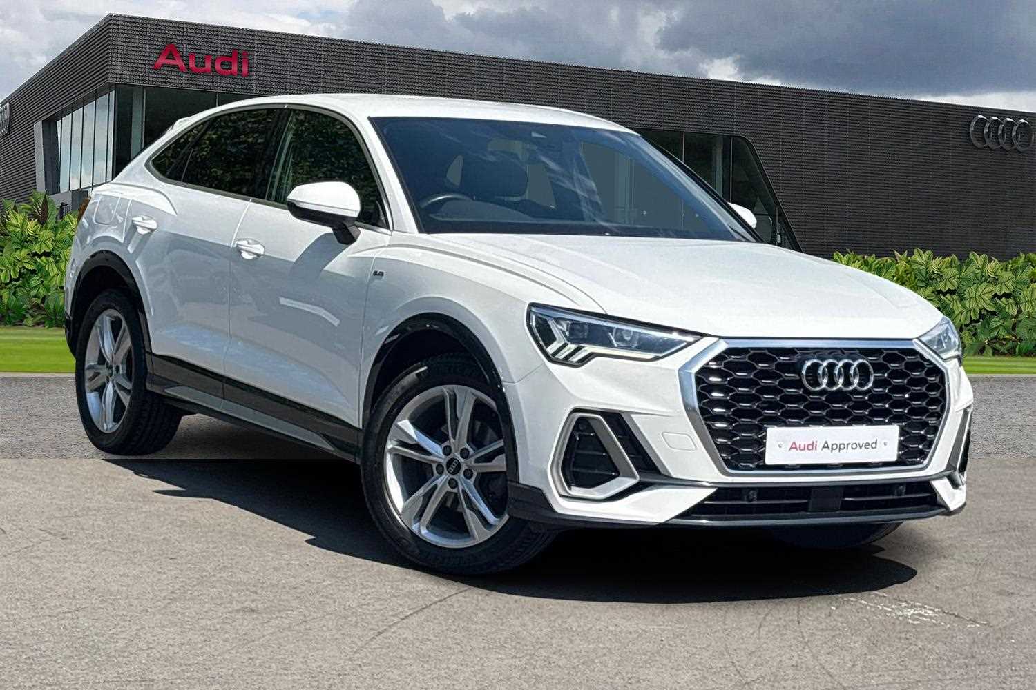 Main listing image - Audi Q3