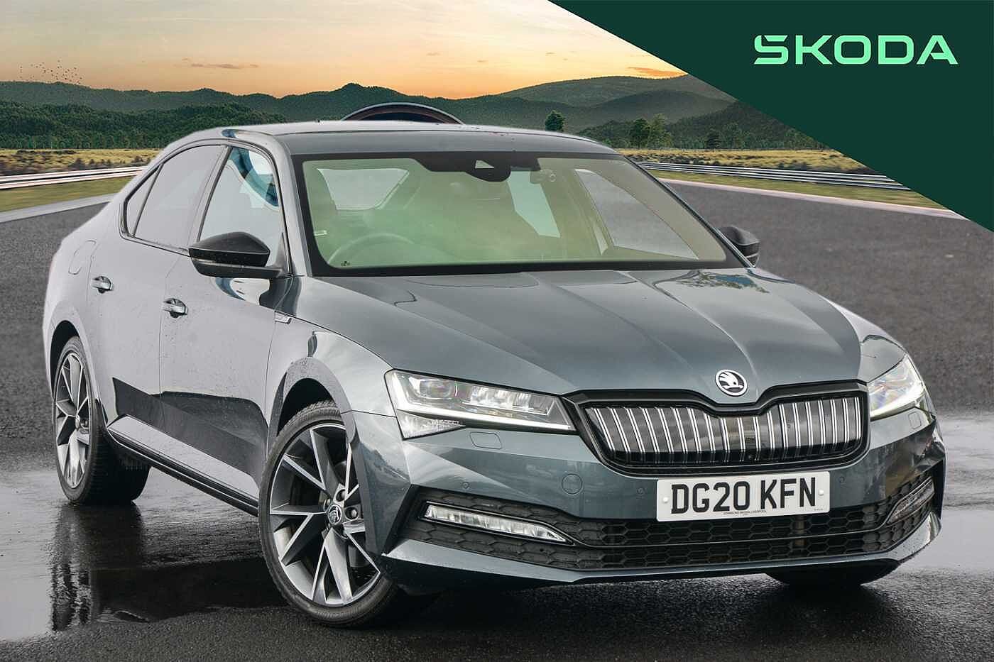 Main listing image - Skoda Superb