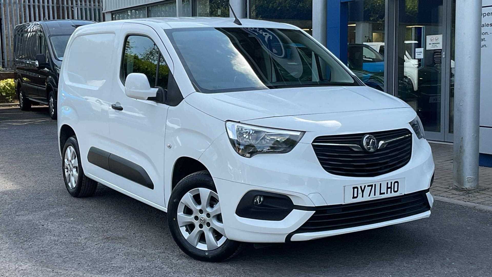Main listing image - Vauxhall Combo Cargo