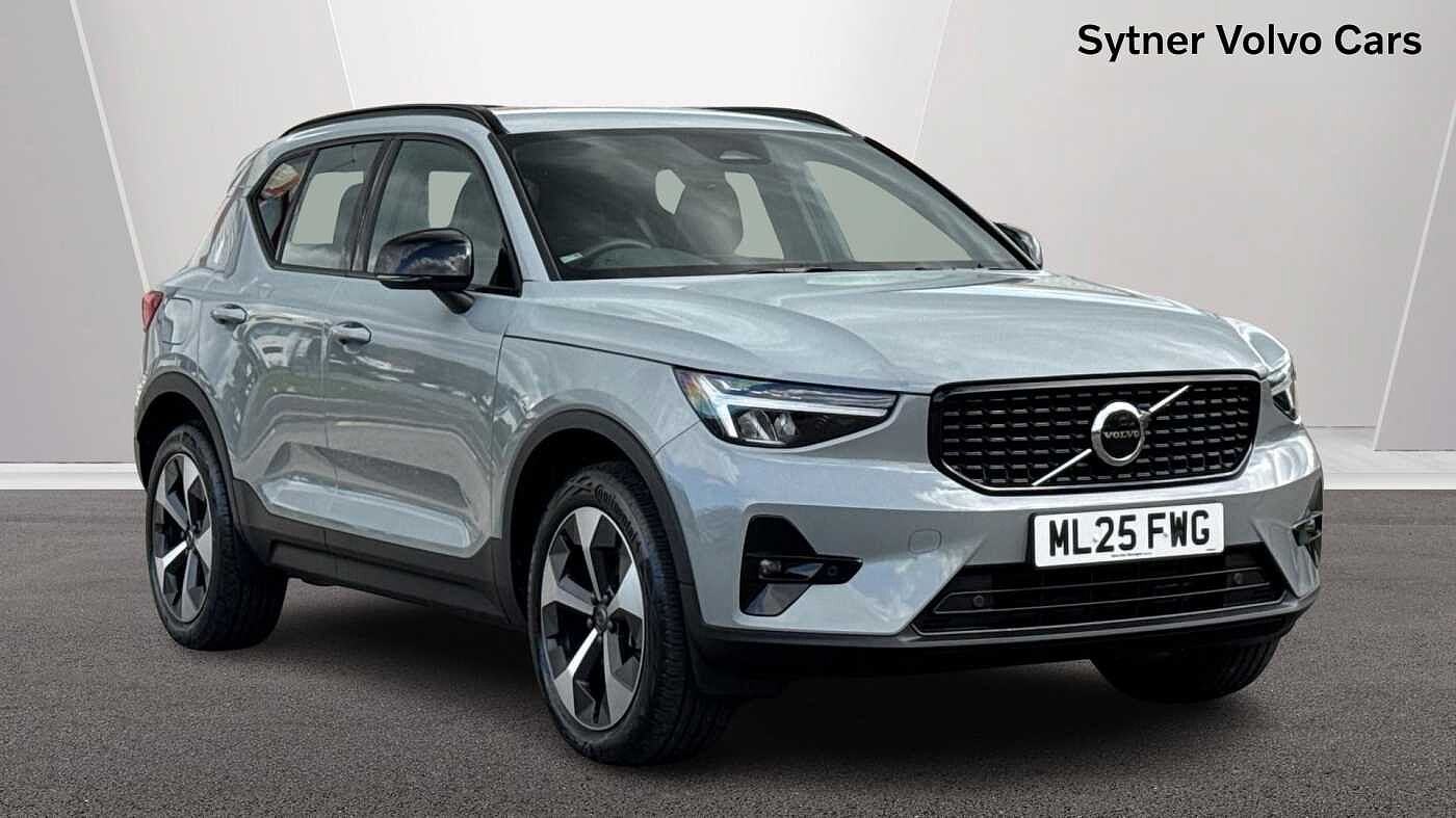 Main listing image - Volvo XC40