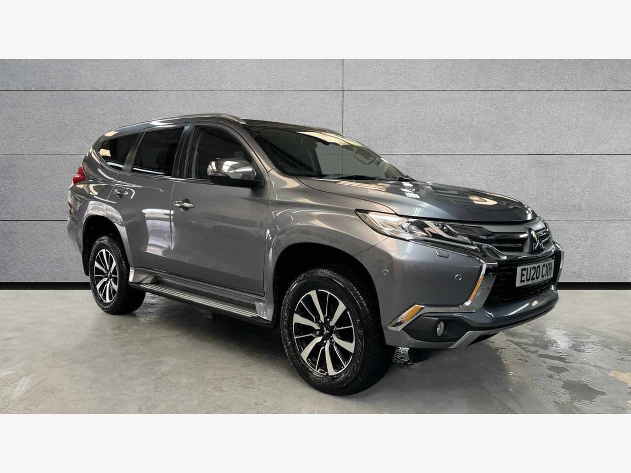 Main listing image - Mitsubishi Shogun Sport