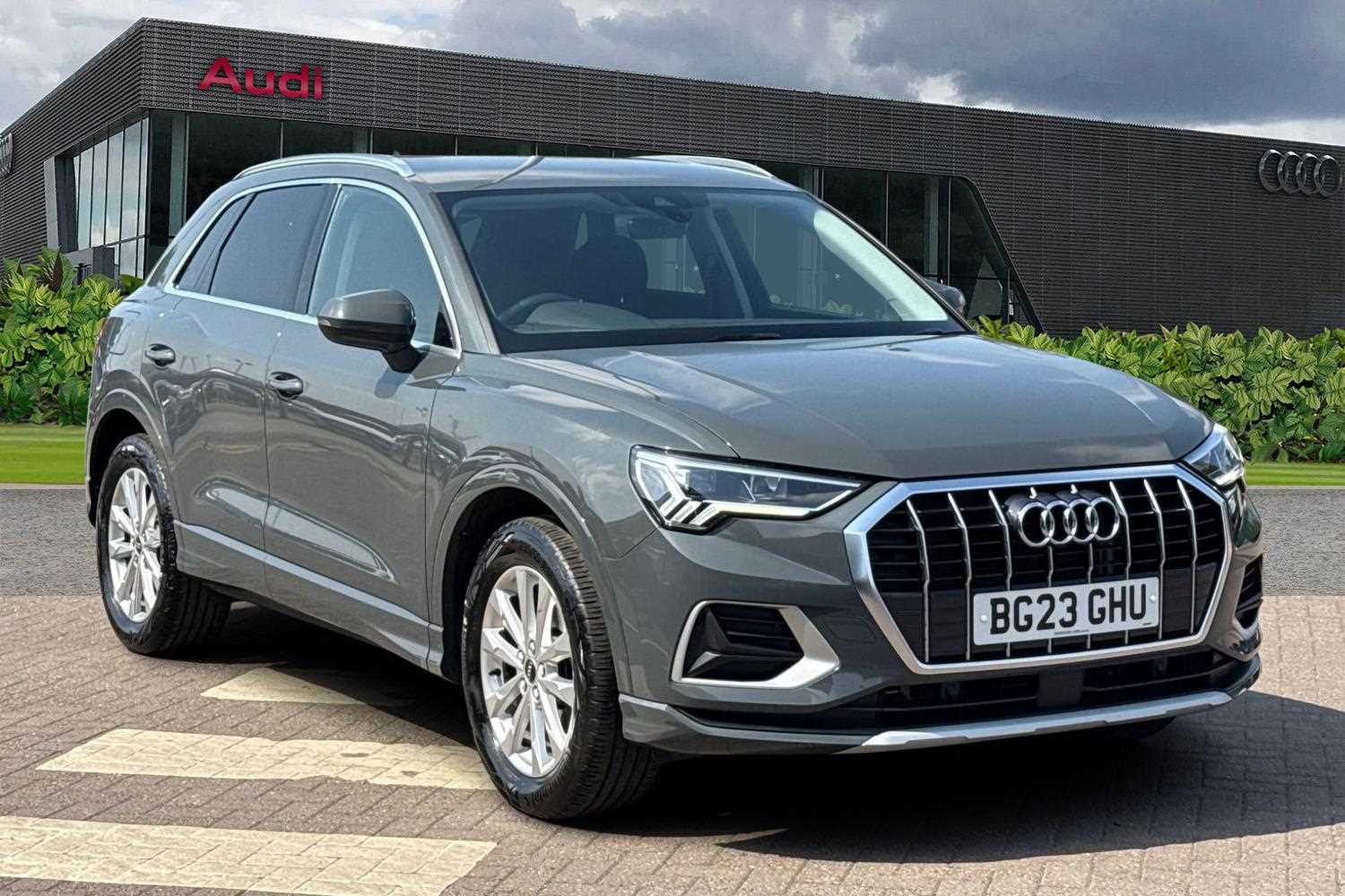 Main listing image - Audi Q3