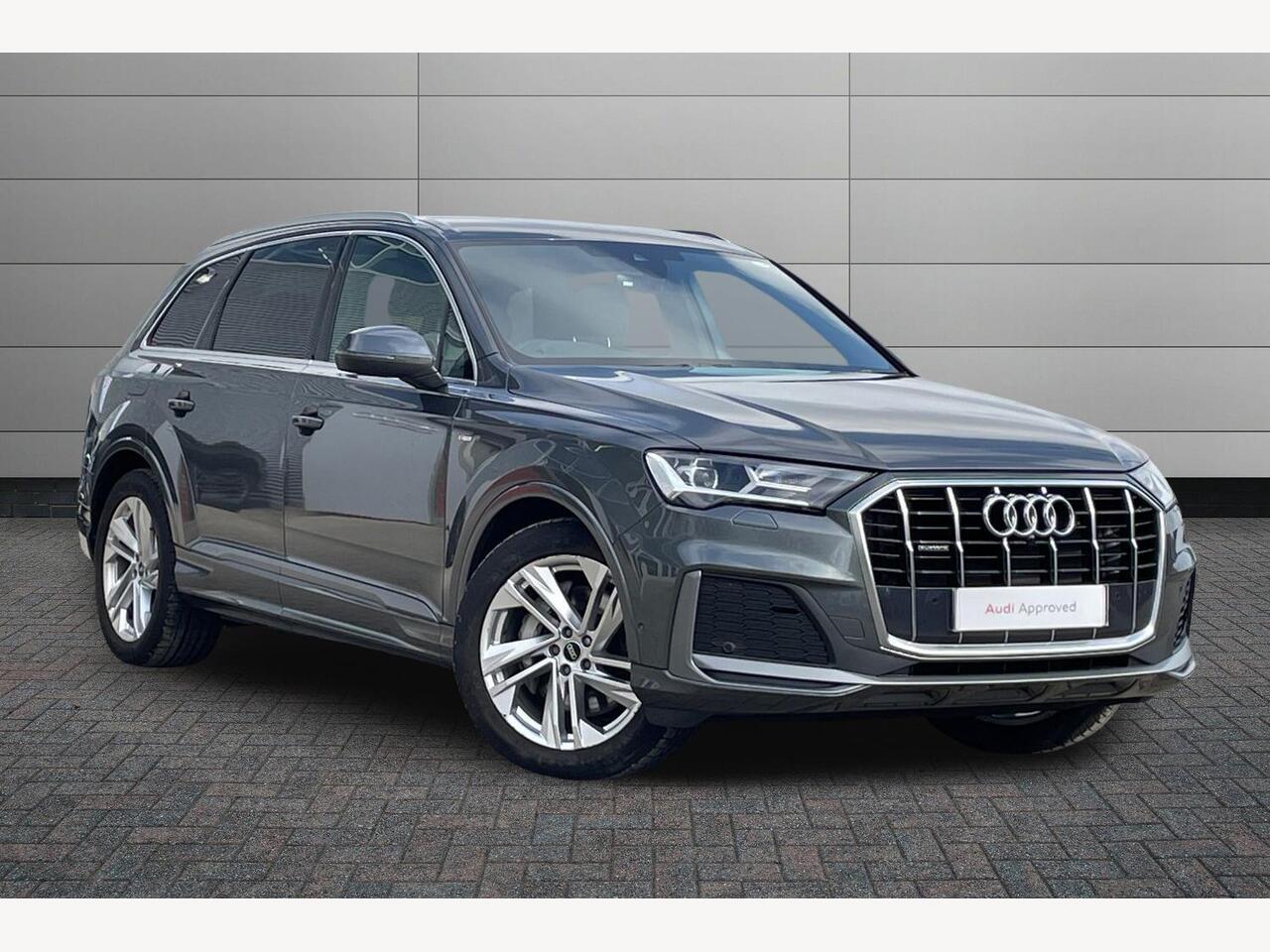 Main listing image - Audi Q7