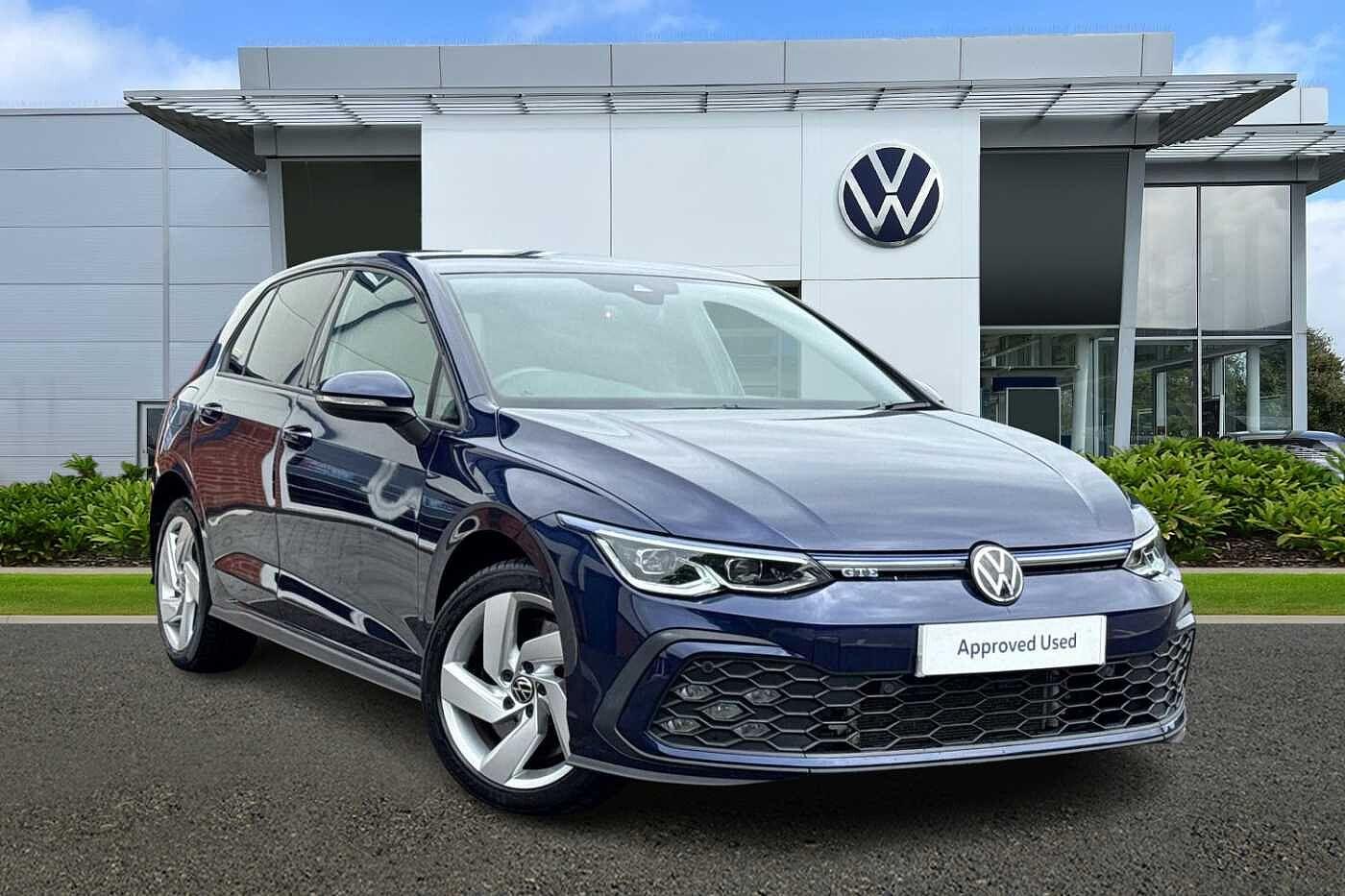 Main listing image - Volkswagen Golf GTE