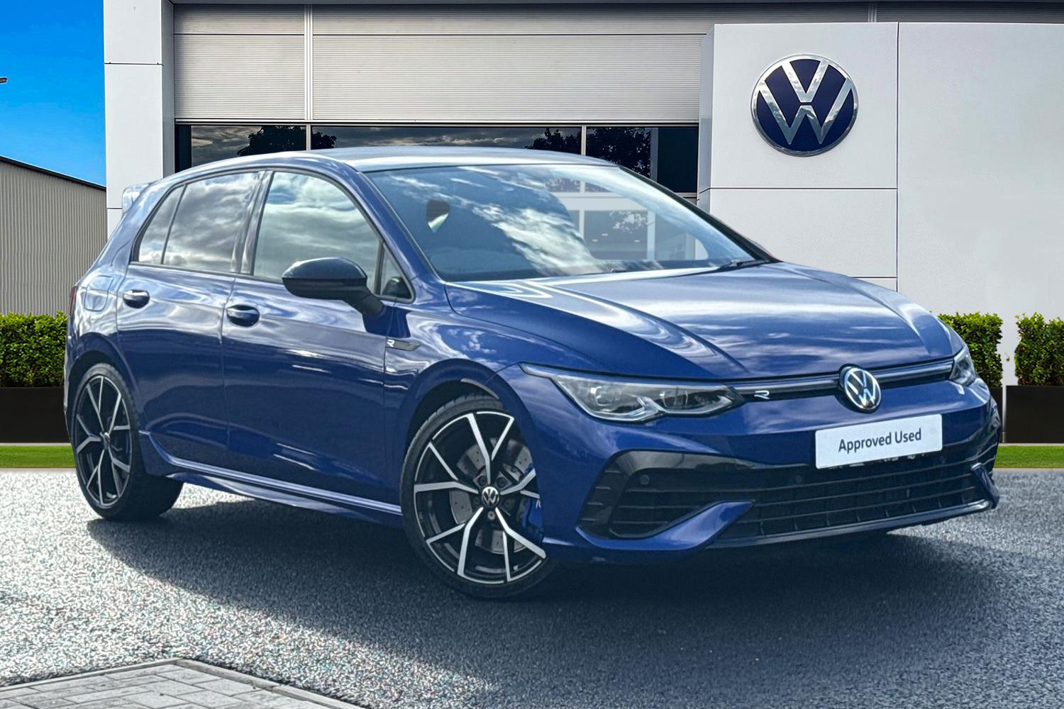 Main listing image - Volkswagen Golf R