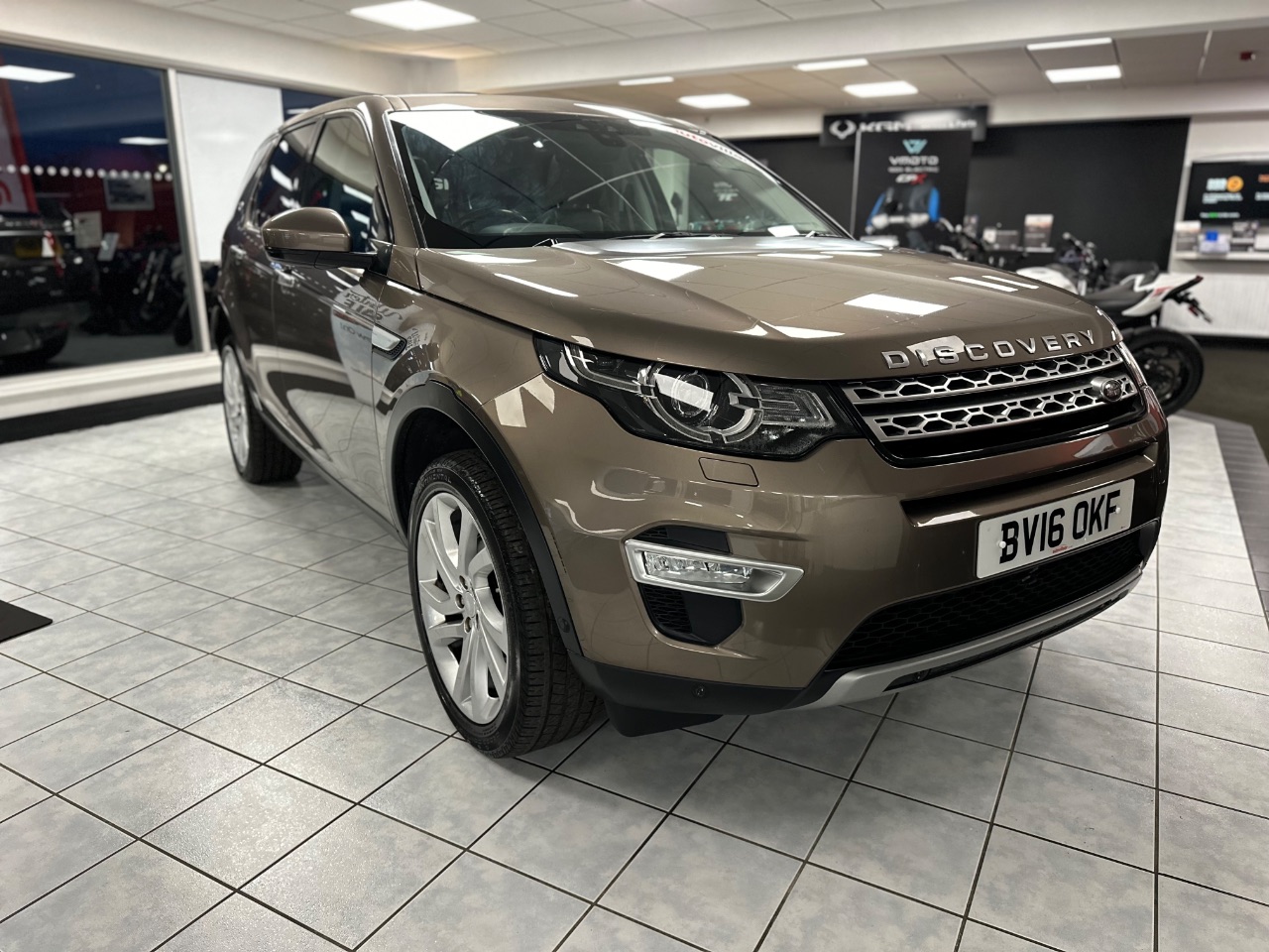 Main listing image - Land Rover Discovery Sport