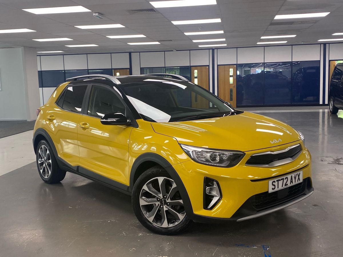 Main listing image - Kia Stonic
