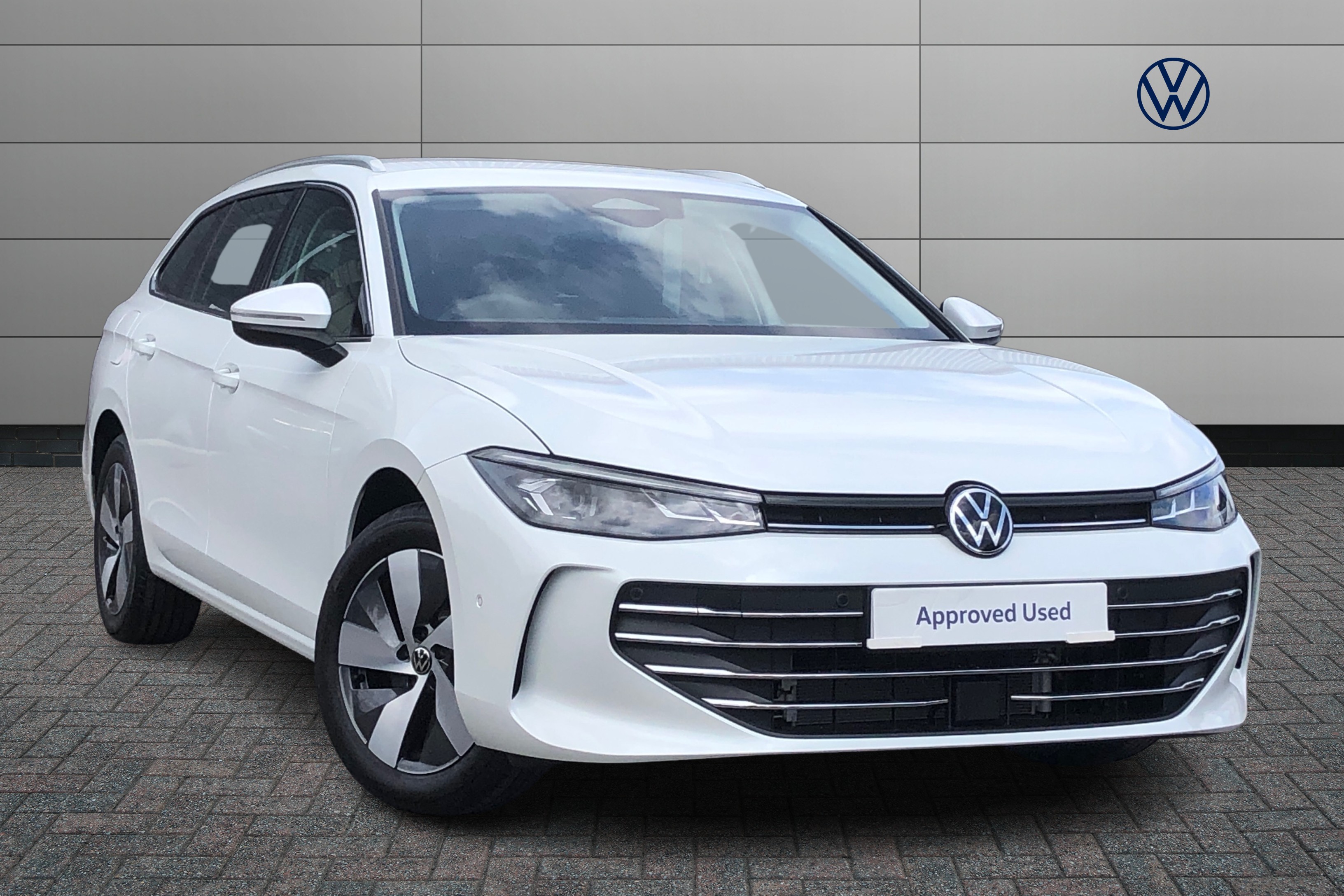 Main listing image - Volkswagen Passat Estate