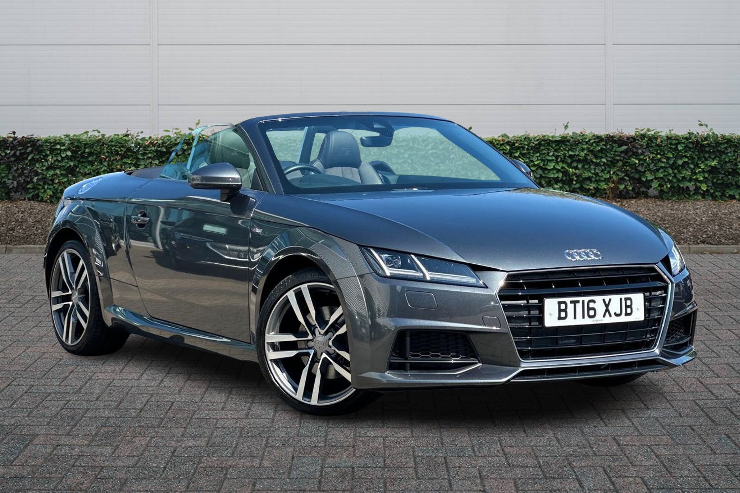 Main listing image - Audi TT
