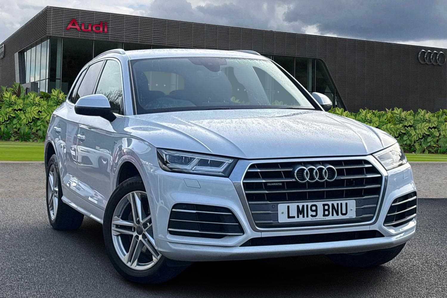 Main listing image - Audi Q5