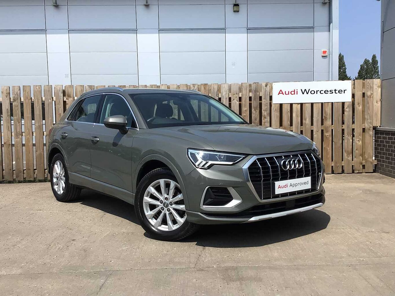 Main listing image - Audi Q3