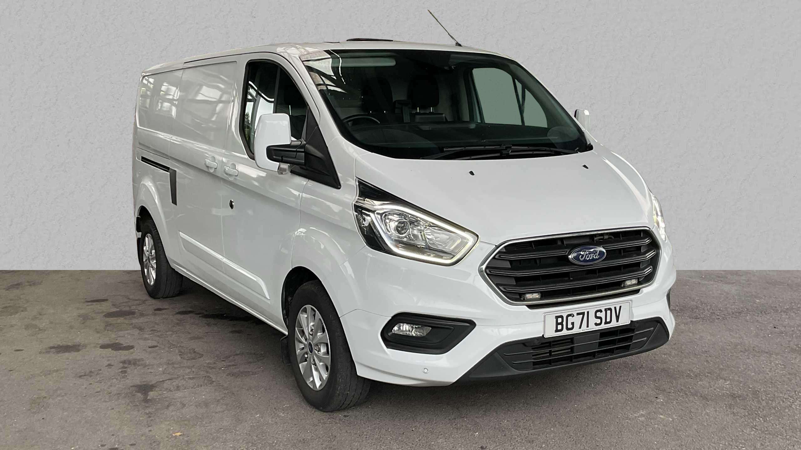 Main listing image - Ford Transit Custom
