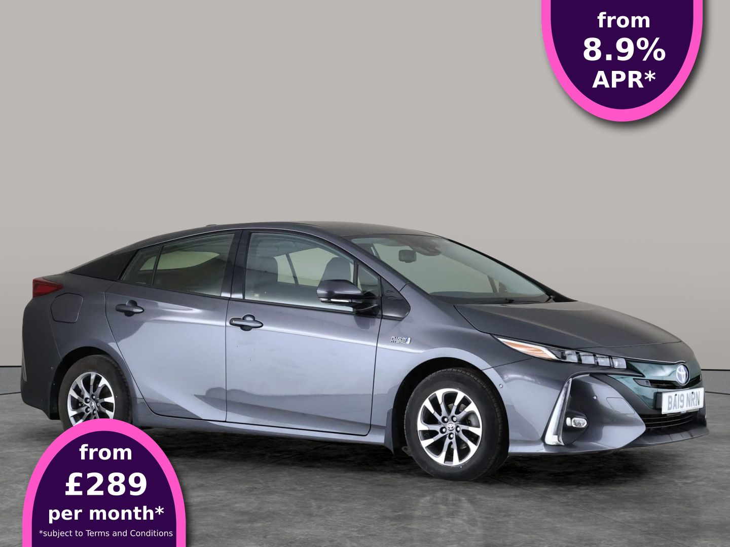 Main listing image - Toyota Prius Plug-In