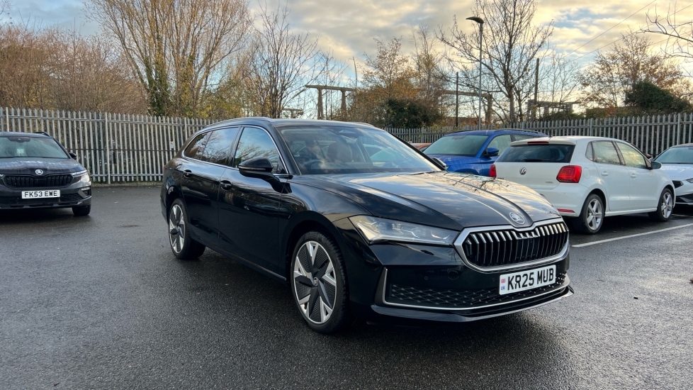 Main listing image - Skoda Superb Estate