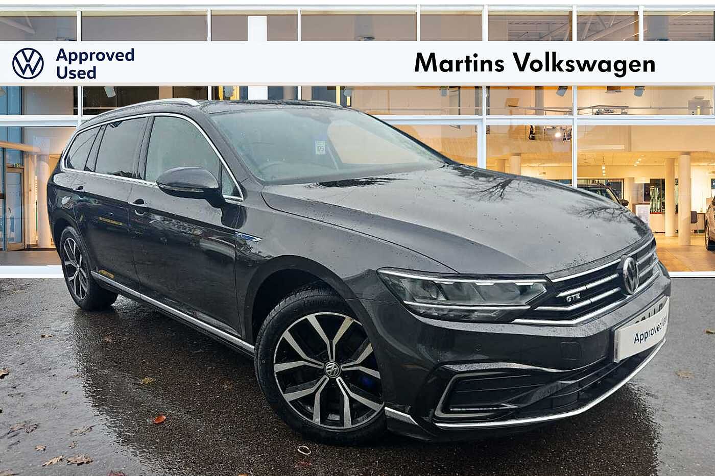 Main listing image - Volkswagen Passat GTE