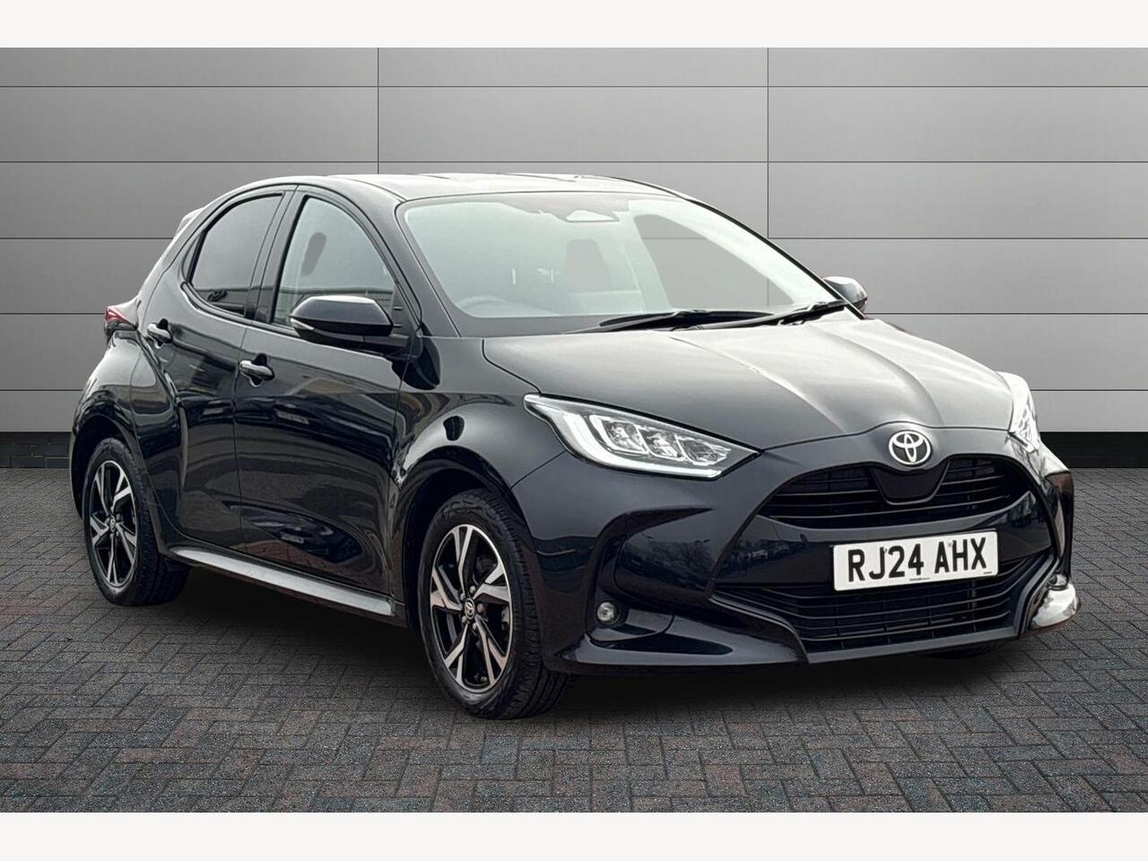 Main listing image - Toyota Yaris