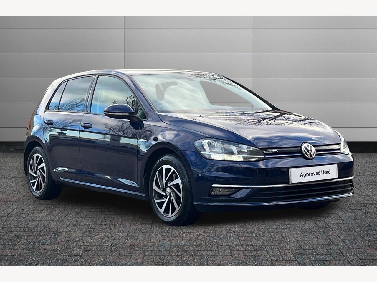Main listing image - Volkswagen Golf