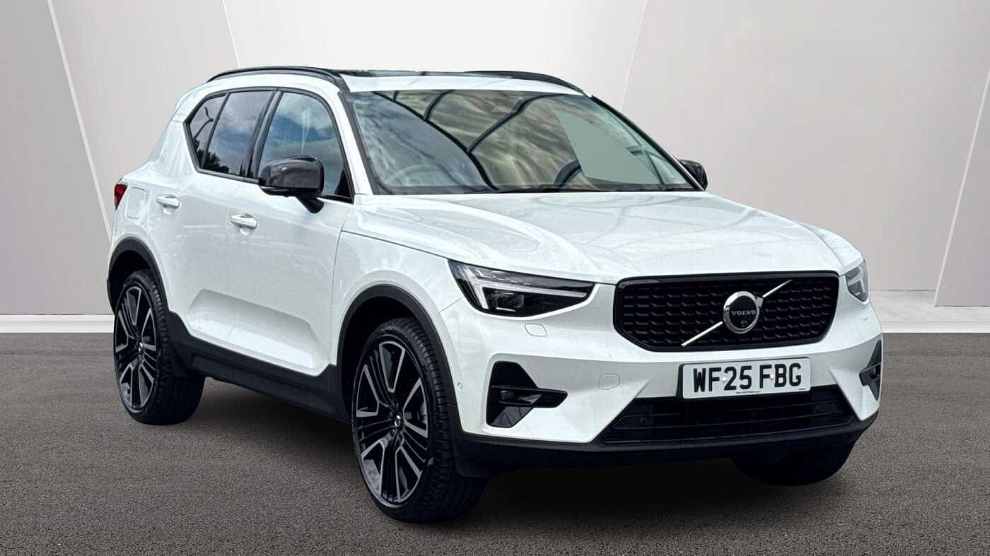 Main listing image - Volvo XC40