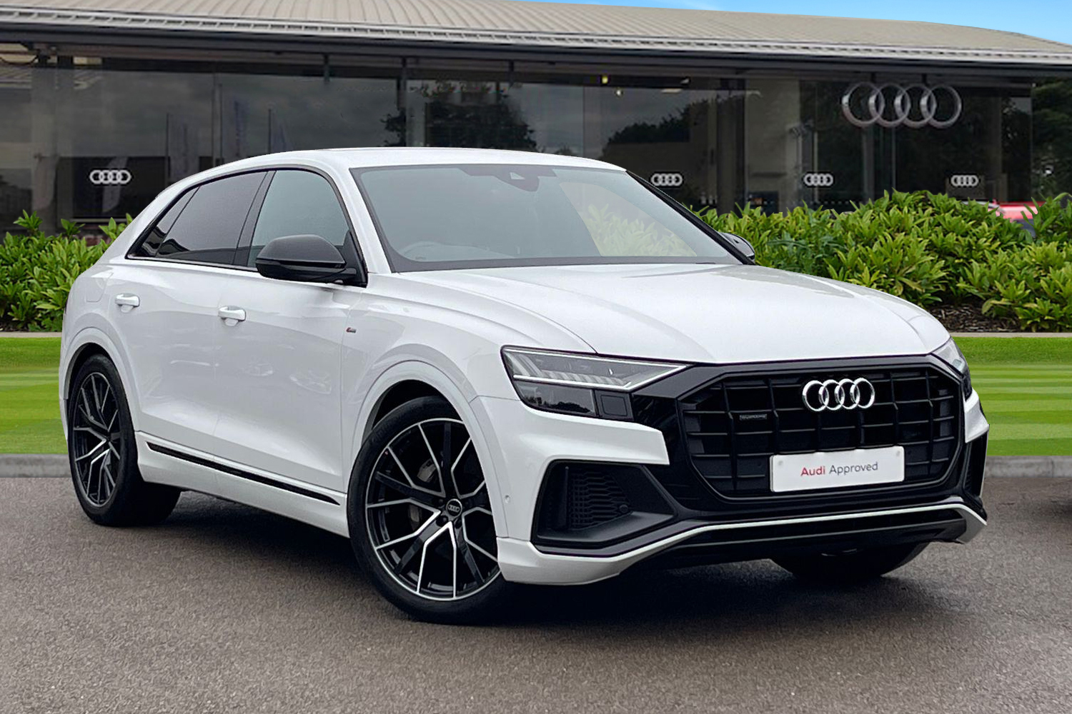 Main listing image - Audi Q8