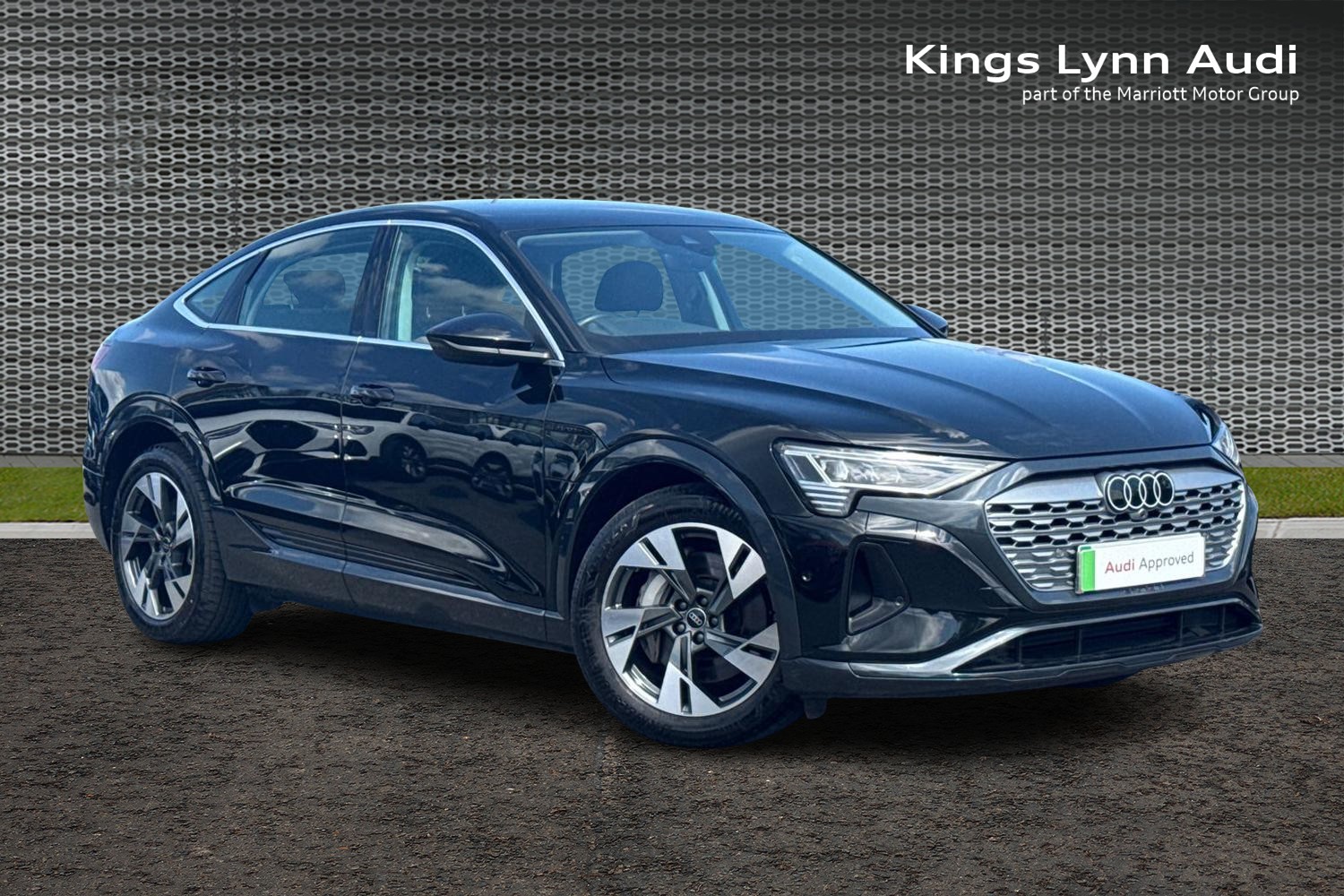 Main listing image - Audi Q8 e-tron