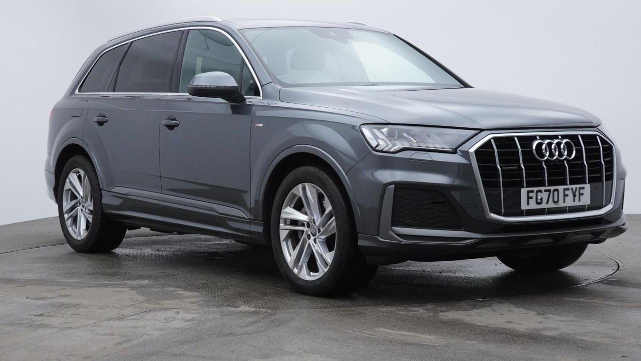 Main listing image - Audi Q7