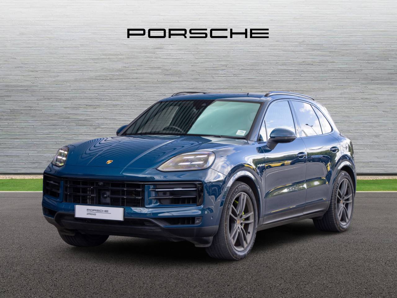 Main listing image - Porsche Cayenne