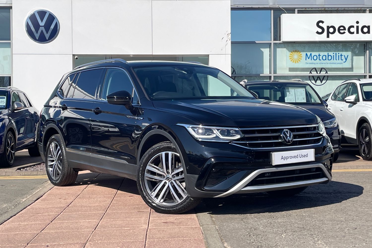 Main listing image - Volkswagen Tiguan Allspace