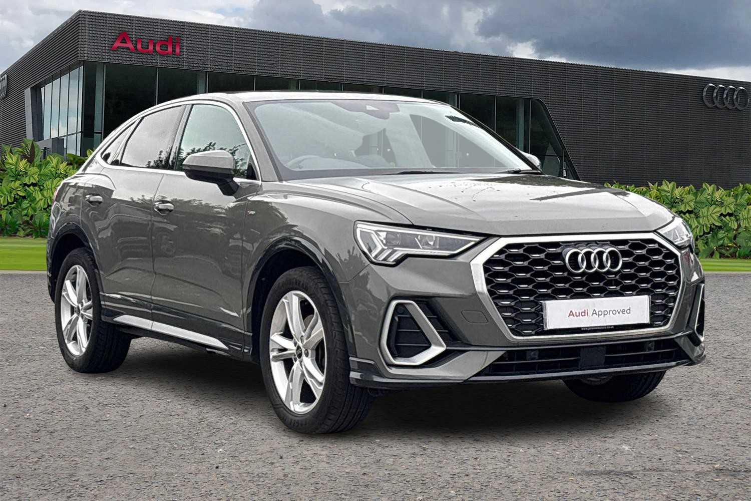 Main listing image - Audi Q3