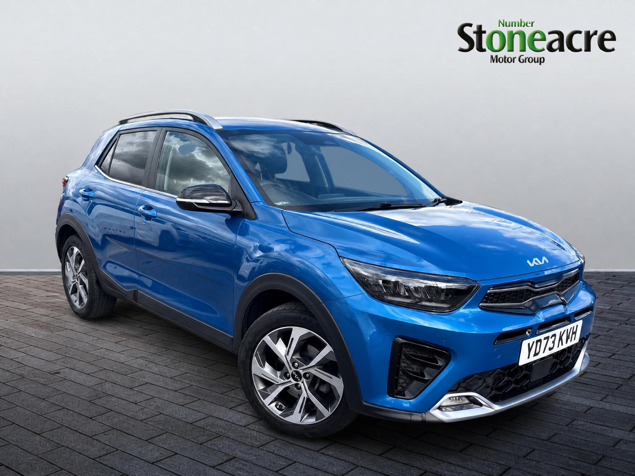 Main listing image - Kia Stonic